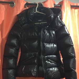 Black Madalyn Mackage Puffer Jacket ( XS)